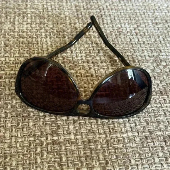 Dolce Gabbana DG 8070 Women's Sunglasses - Picture 2 of 15